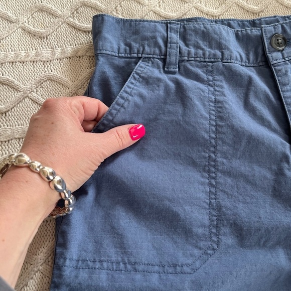 Eddie Bauer Smoky Blue Khaki Cropped Pants Women’s Size 8 - Picture 13 of 15
